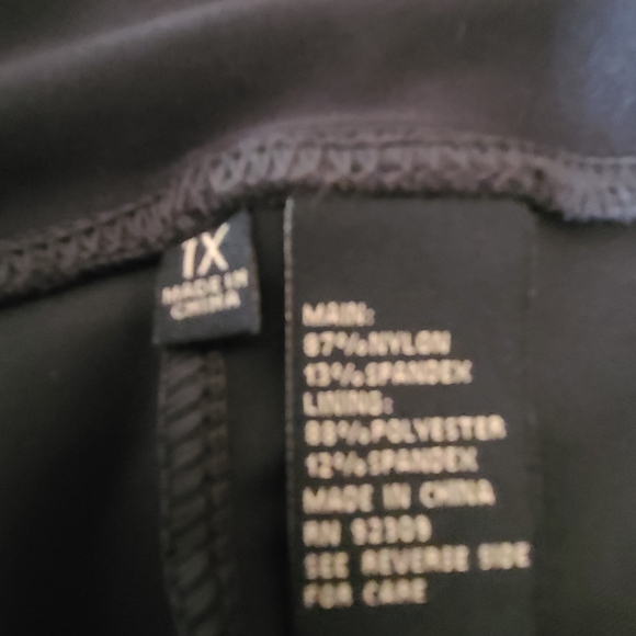 DG2 BY DIANE GILMAN WOMEN'S SIZE 1X BLACK LEATHER LIKE LEGGINGS DRESSY SEXY - Picture 3 of 7